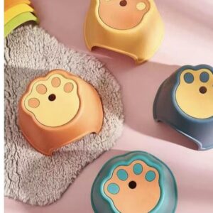 Butaco plástico infantil de huellitas de animal